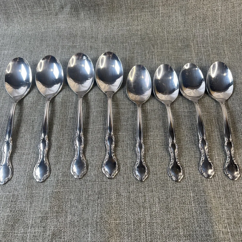 8- Wm Rogers & Son ROYAL MANOR 4 Soup Spoons 7